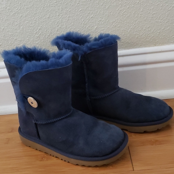 UGG Other - UGG Bailey Boot Button 
Store stock NWOB 
Size 2